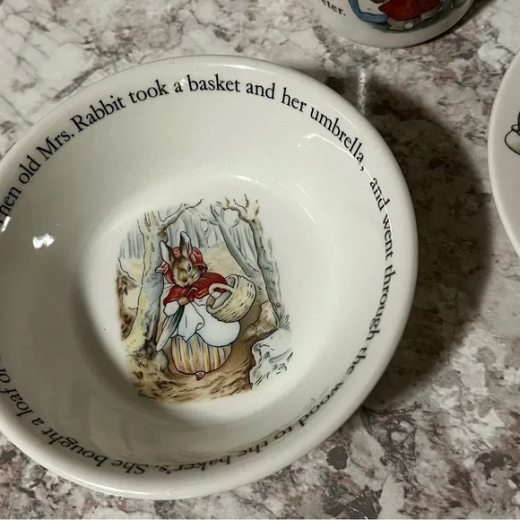 Vintage Wedgwood Peter Rabbit by Beatrix Potter 3 Piece Porcelain Nursery Set - Picture 6 of 7